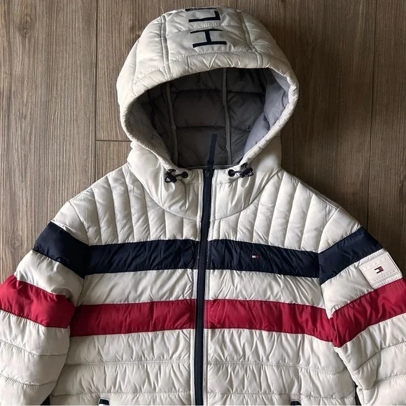 Tommy Hilfiger | Quilted Color Blocked Hooded Puffer Jacket (Small) - Picture 4 of 16